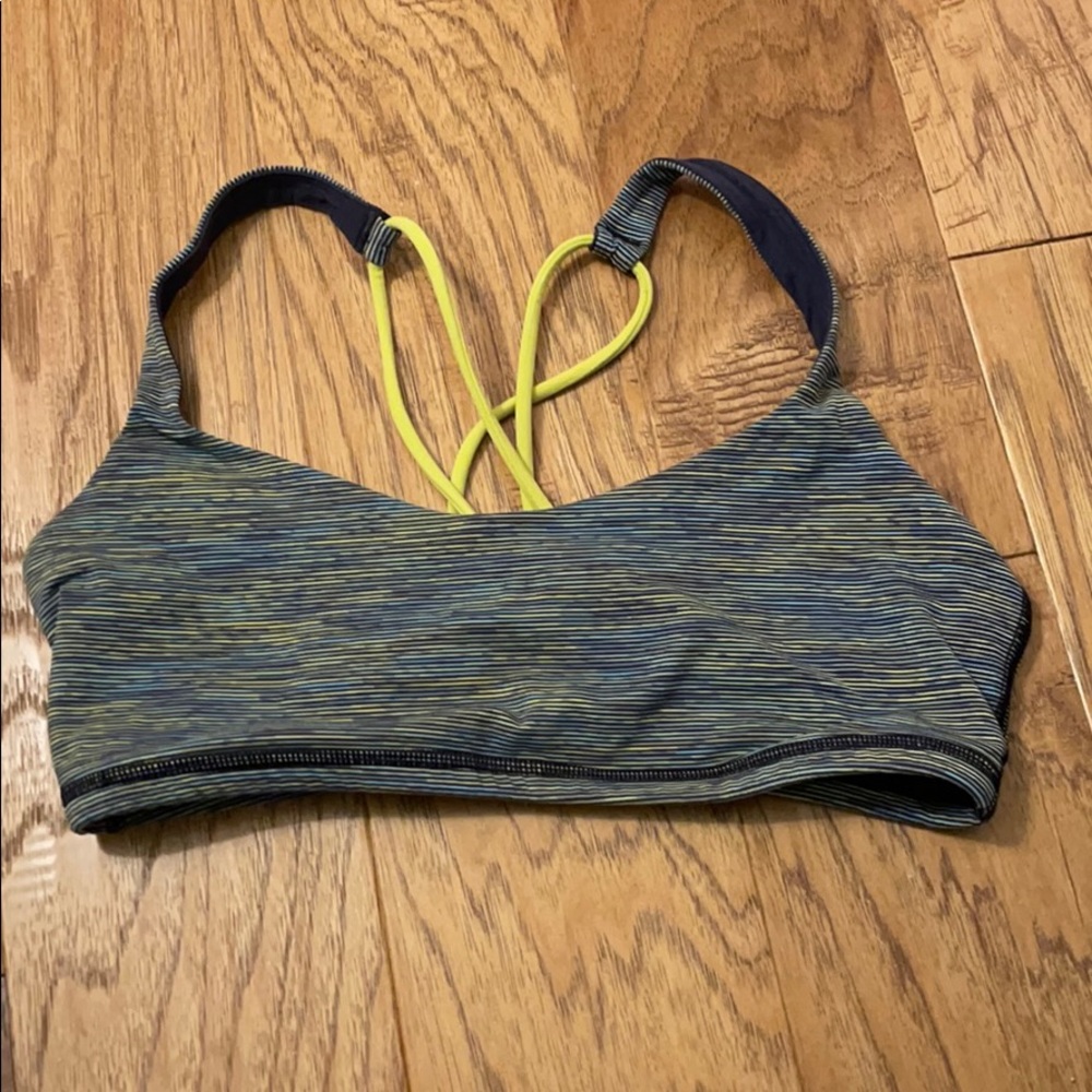 Lululemon sports bra